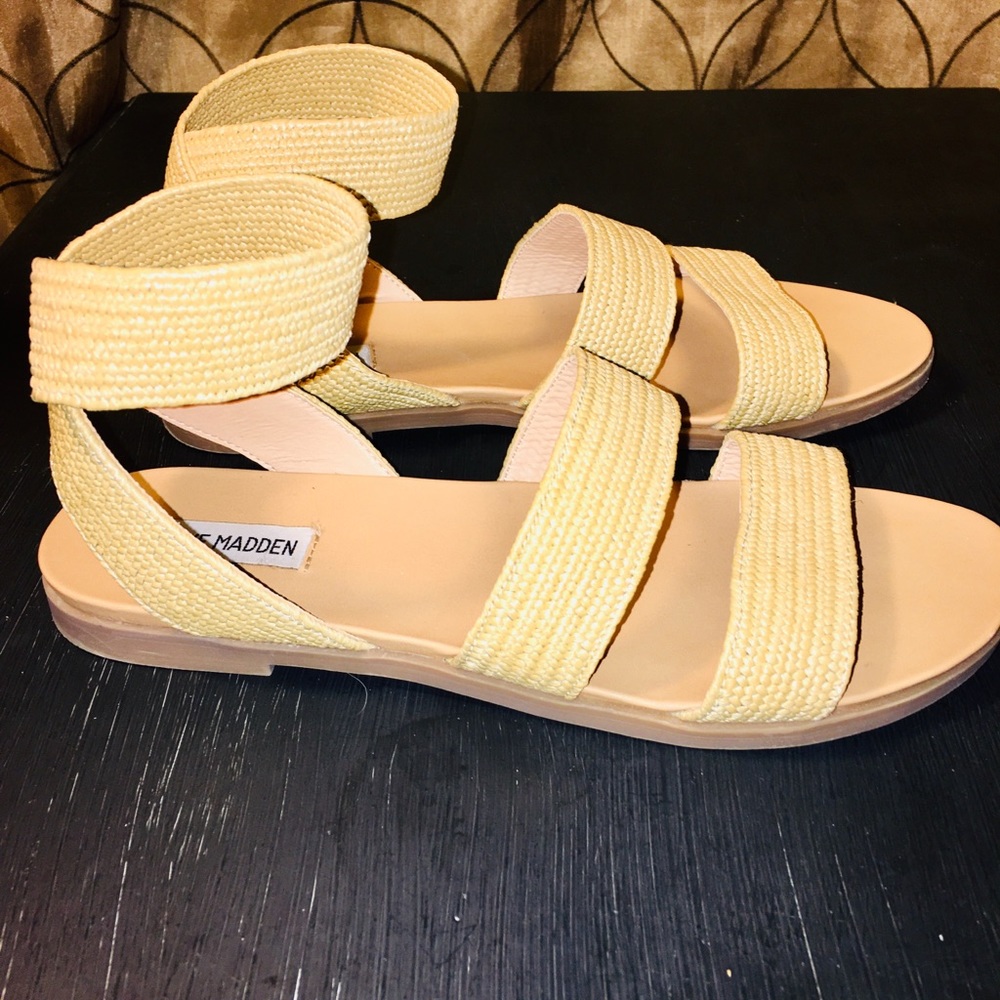 Steve Madden Sandals - Picture 3 of 4